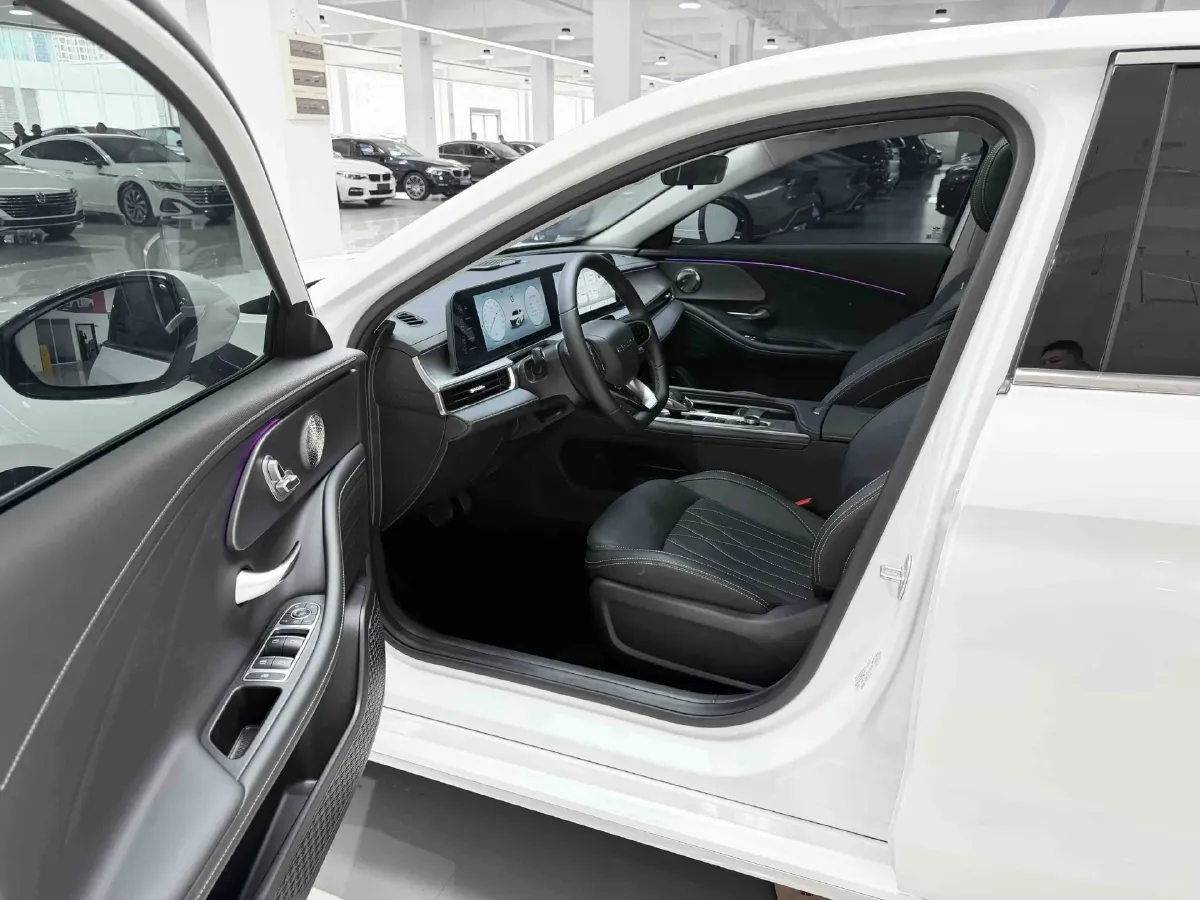 2022 Chery Arrizo 8 1.6T 197HP L4 7DCT,autocango,china used car exporter,china ev exporter,chinese used car exporter,chinese used ev exporter