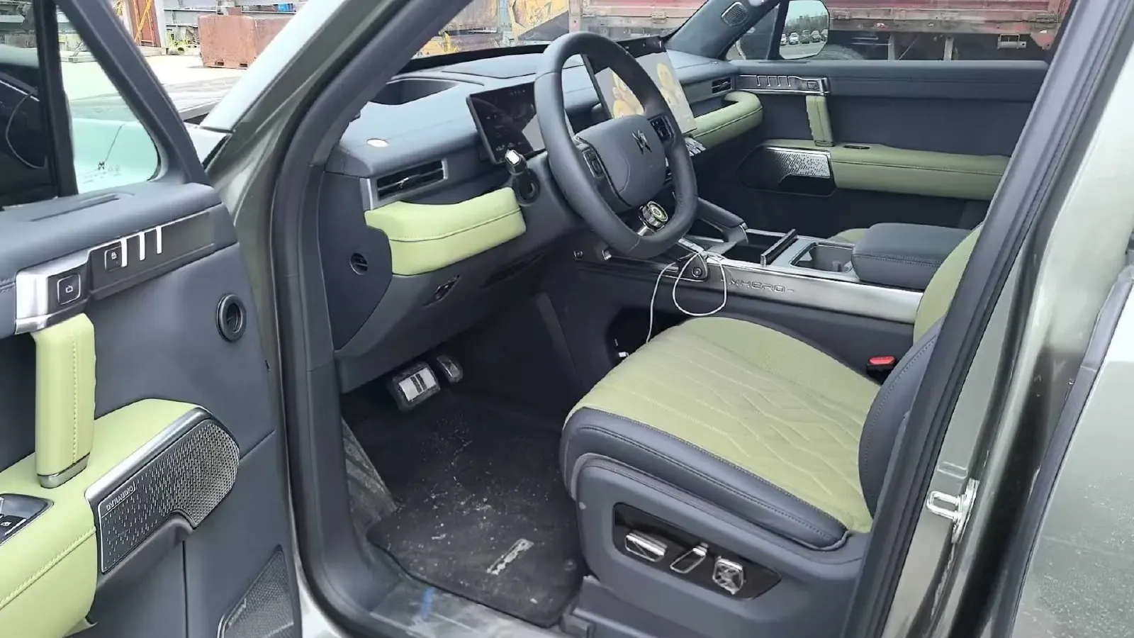 2025 Jetour Zongheng G700 2.0T 211HP L4 2DHT PHEV,autocango,china used car exporter,china ev exporter,chinese used car exporter,chinese used ev exporter