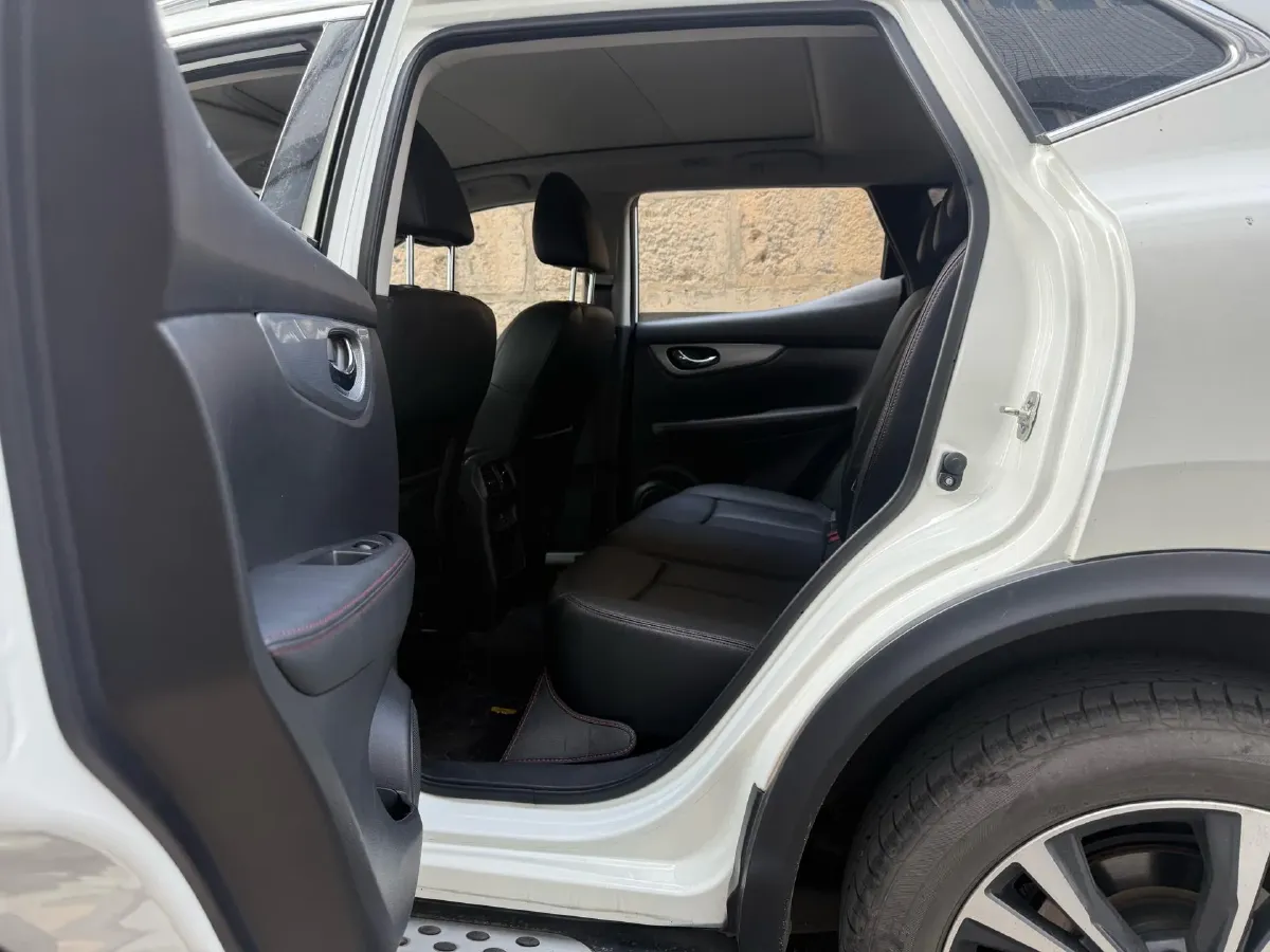 2021 Nissan Qashqai 2.0L 151HP L4 CVT,autocango,china used car exporter,china ev exporter,chinese used car exporter,chinese used ev exporter