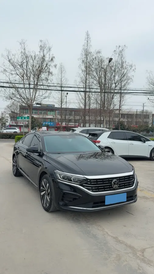 2024 Volkswagen Passat 2.0T 220HP L4 7DCT,autocango,china used car exporter,china ev exporter,chinese used car exporter,chinese used ev exporter