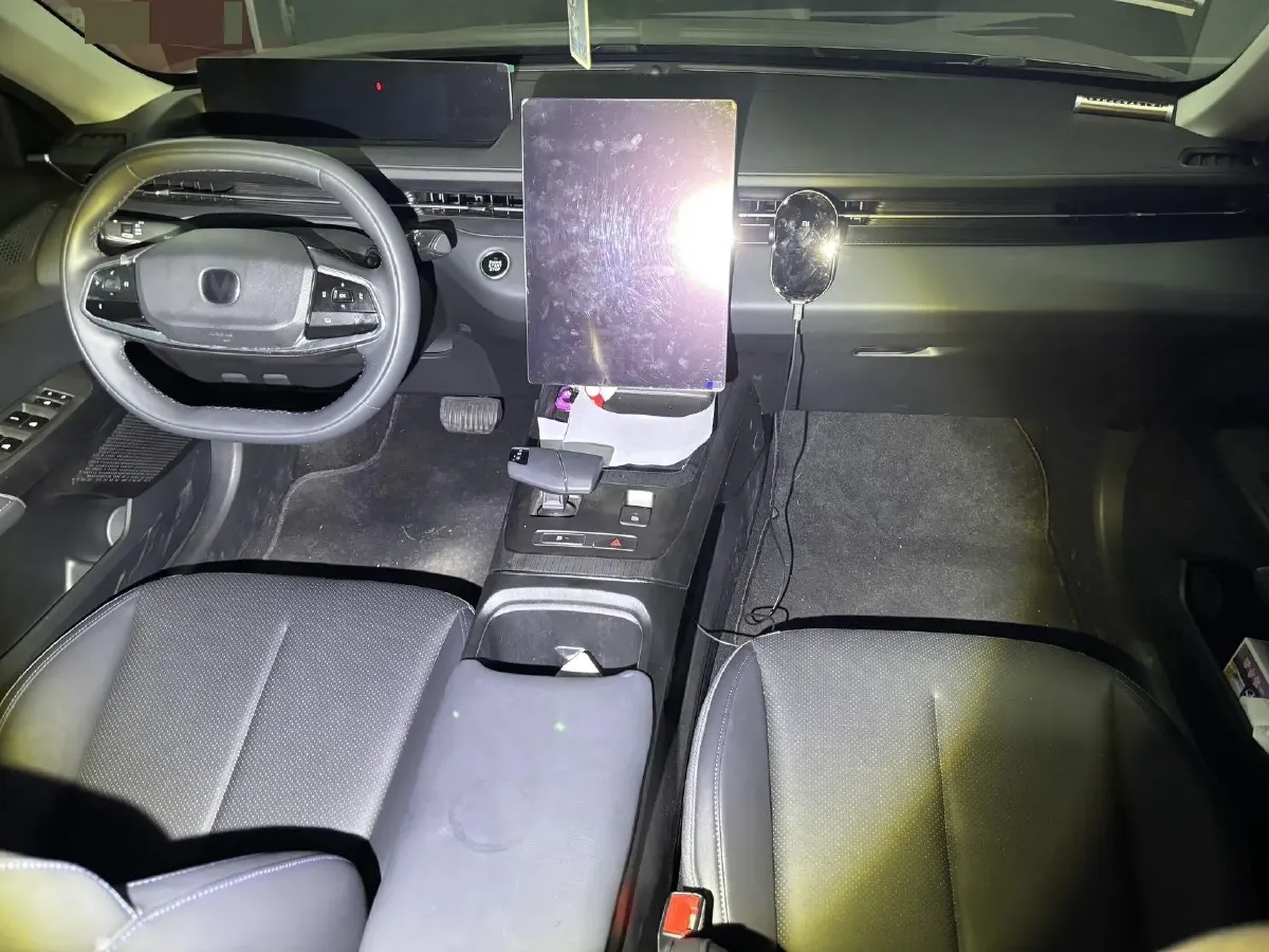 2023 ChangAn Lamore 1.5T 170HP L4 7DCT,autocango,china used car exporter,china ev exporter,chinese used car exporter,chinese used ev exporter