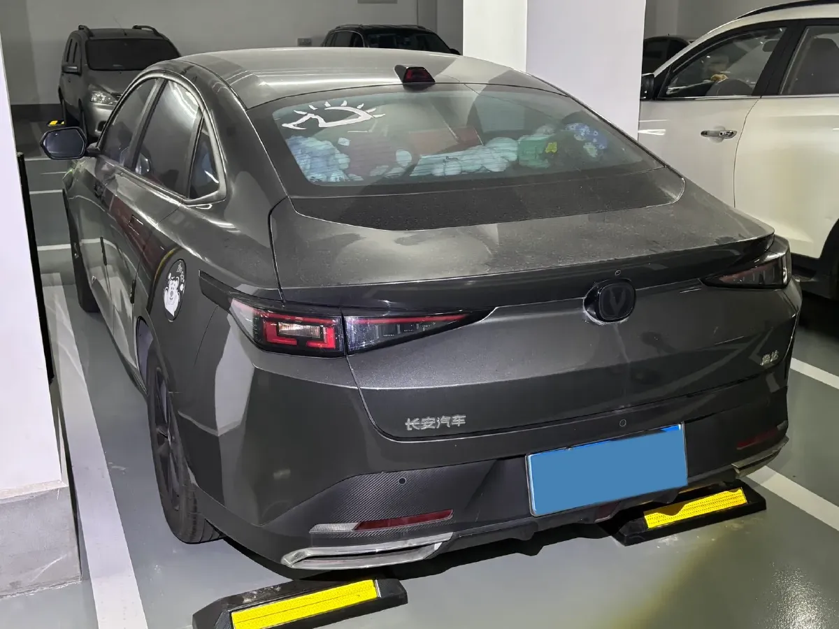 2023 ChangAn Lamore 1.5T 170HP L4 7DCT,autocango,china used car exporter,china ev exporter,chinese used car exporter,chinese used ev exporter