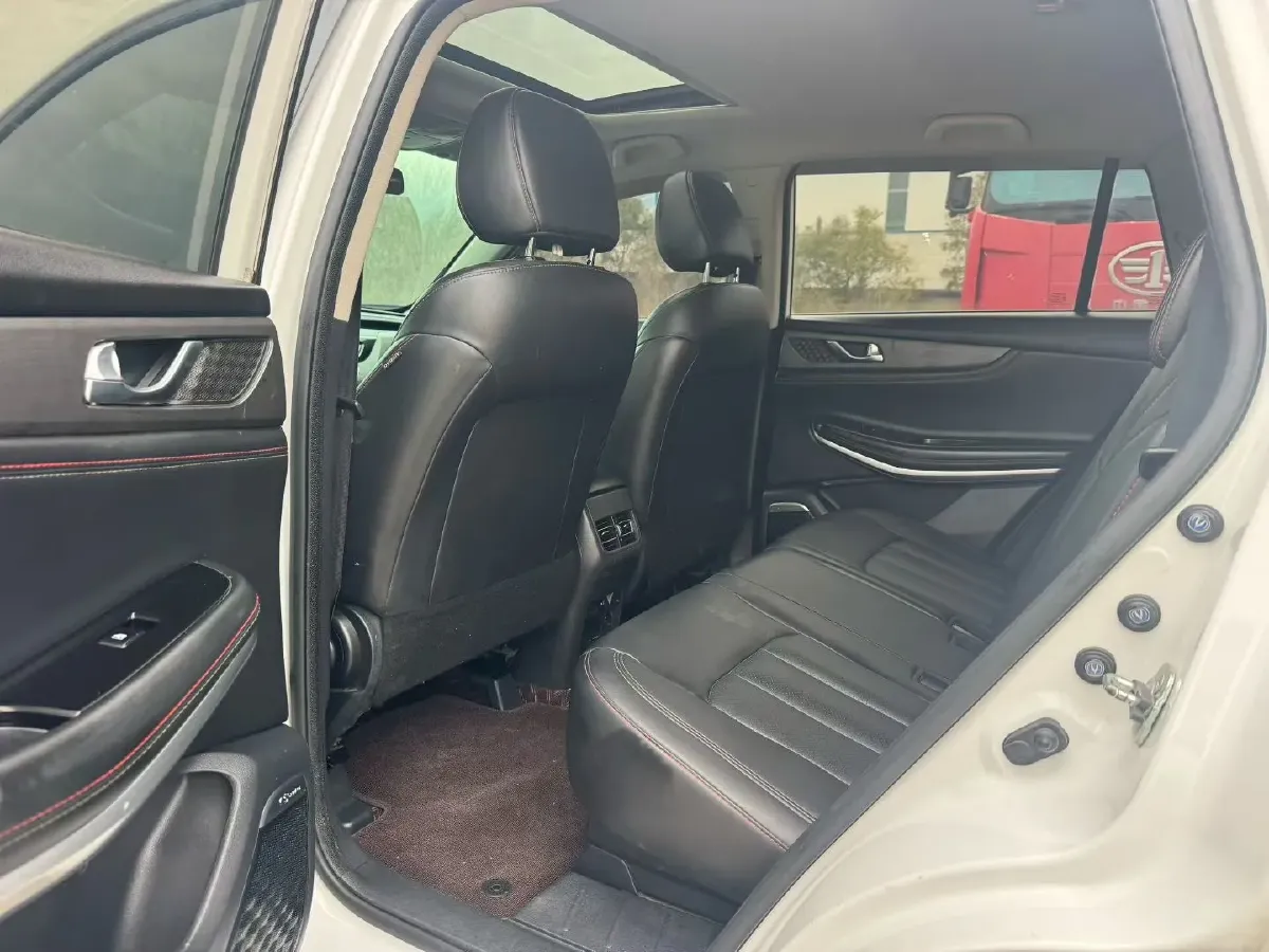 2021 ChangAn CS75 1.5T 178HP L4 7DCT,autocango,china used car exporter,china ev exporter,chinese used car exporter,chinese used ev exporter