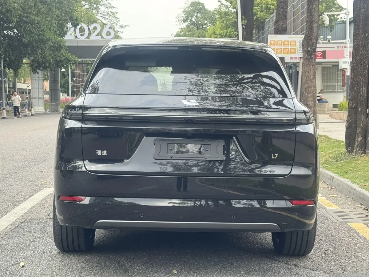 2025 Li L7 Range Extended 154HP REEV,autocango,china used car exporter,china ev exporter,chinese used car exporter,chinese used ev exporter