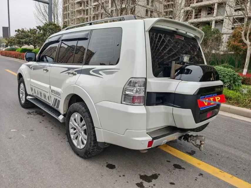 2018 Mitsubishi Pajero 3.0L 174HP V6 5AT,autocango,china used car exporter,china ev exporter,chinese used car exporter,chinese used ev exporter