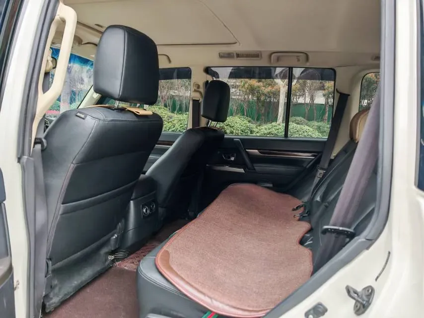 2018 Mitsubishi Pajero 3.0L 174HP V6 5AT,autocango,china used car exporter,china ev exporter,chinese used car exporter,chinese used ev exporter