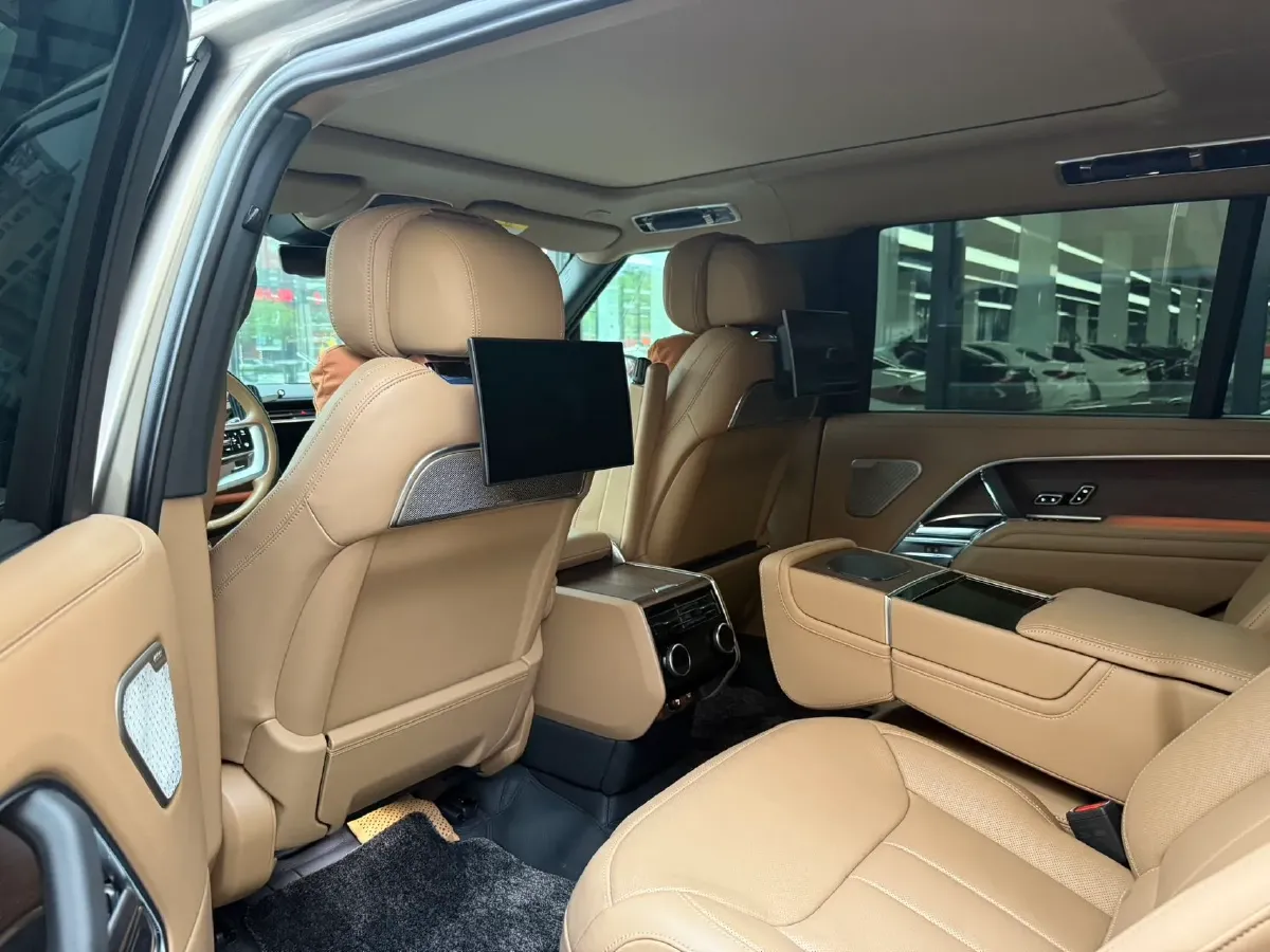 2024 Land Rover Range Rover 3.0T 400HP L6 8AT,autocango,china used car exporter,china ev exporter,chinese used car exporter,chinese used ev exporter