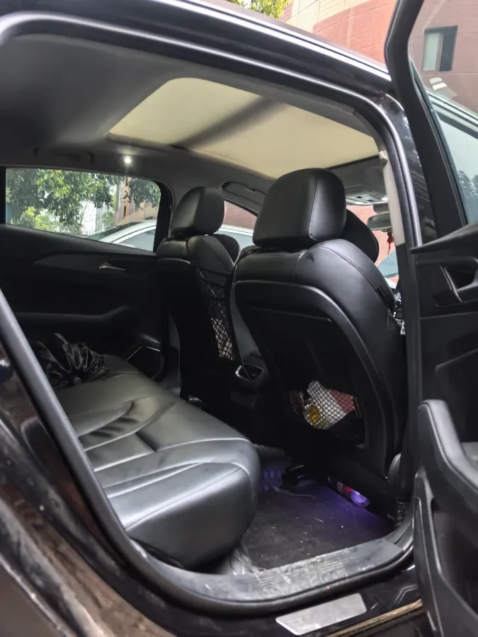 2020 HongQi H5 1.8T 197HP L4 6AT,autocango,china used car exporter,china ev exporter,chinese used car exporter,chinese used ev exporter