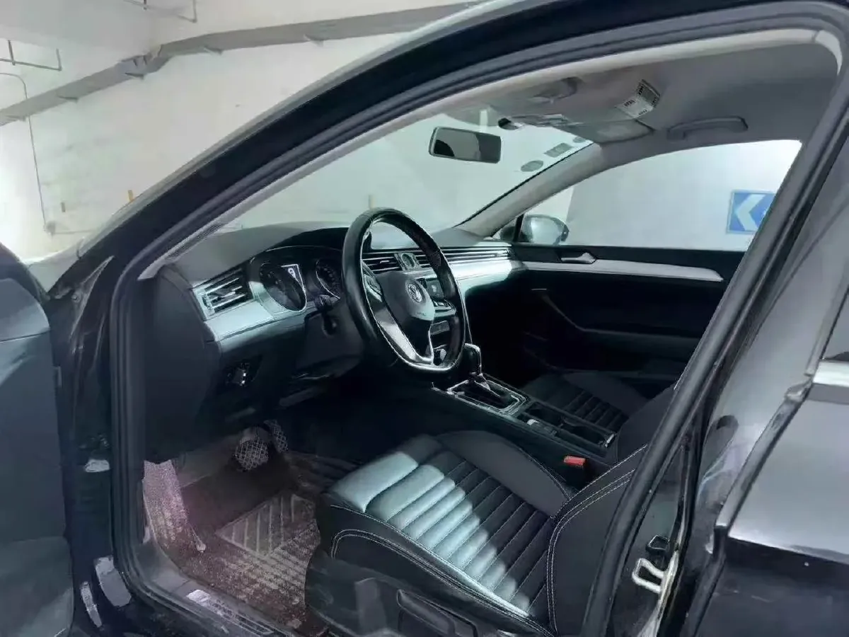 2020 Volkswagen Magotan 1.4T 150HP L4 7DCT,autocango,china used car exporter,china ev exporter,chinese used car exporter,chinese used ev exporter