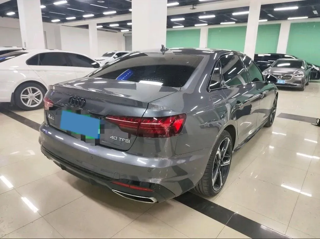 2024 Audi A4L 2.0T 190HP L4 7DCT,autocango,china used car exporter,china ev exporter,chinese used car exporter,chinese used ev exporter