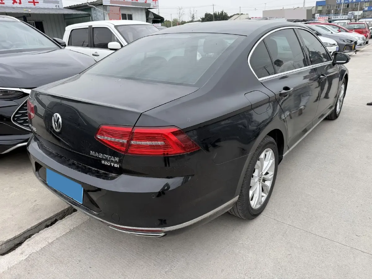 2018 Volkswagen Magotan 1.8T 180HP L4 7DCT,autocango,china used car exporter,china ev exporter,chinese used car exporter,chinese used ev exporter