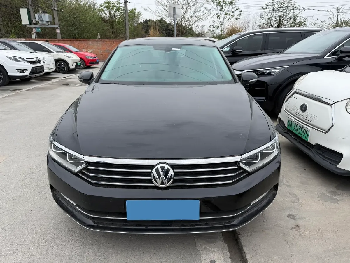 2018 Volkswagen Magotan 1.8T 180HP L4 7DCT,autocango,china used car exporter,china ev exporter,chinese used car exporter,chinese used ev exporter