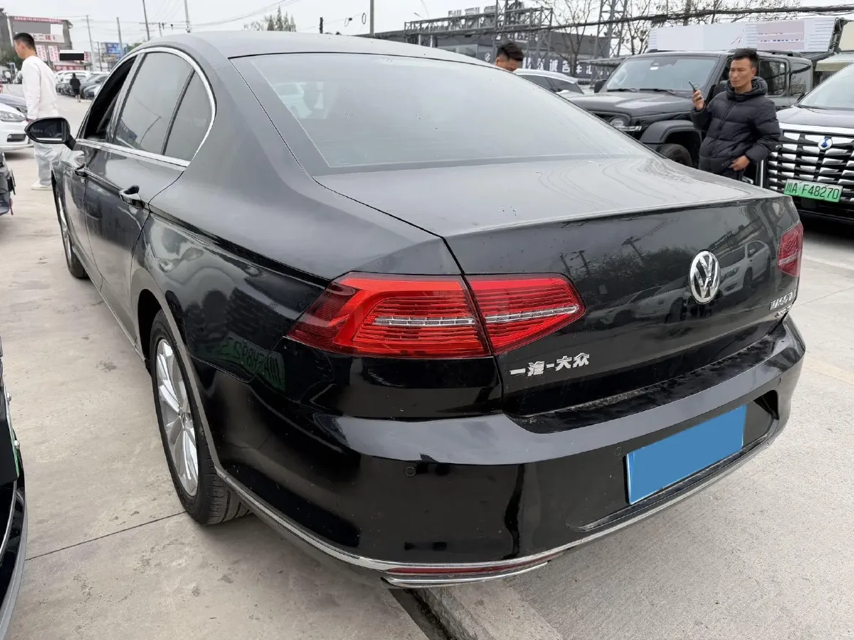 2018 Volkswagen Magotan 1.8T 180HP L4 7DCT,autocango,china used car exporter,china ev exporter,chinese used car exporter,chinese used ev exporter