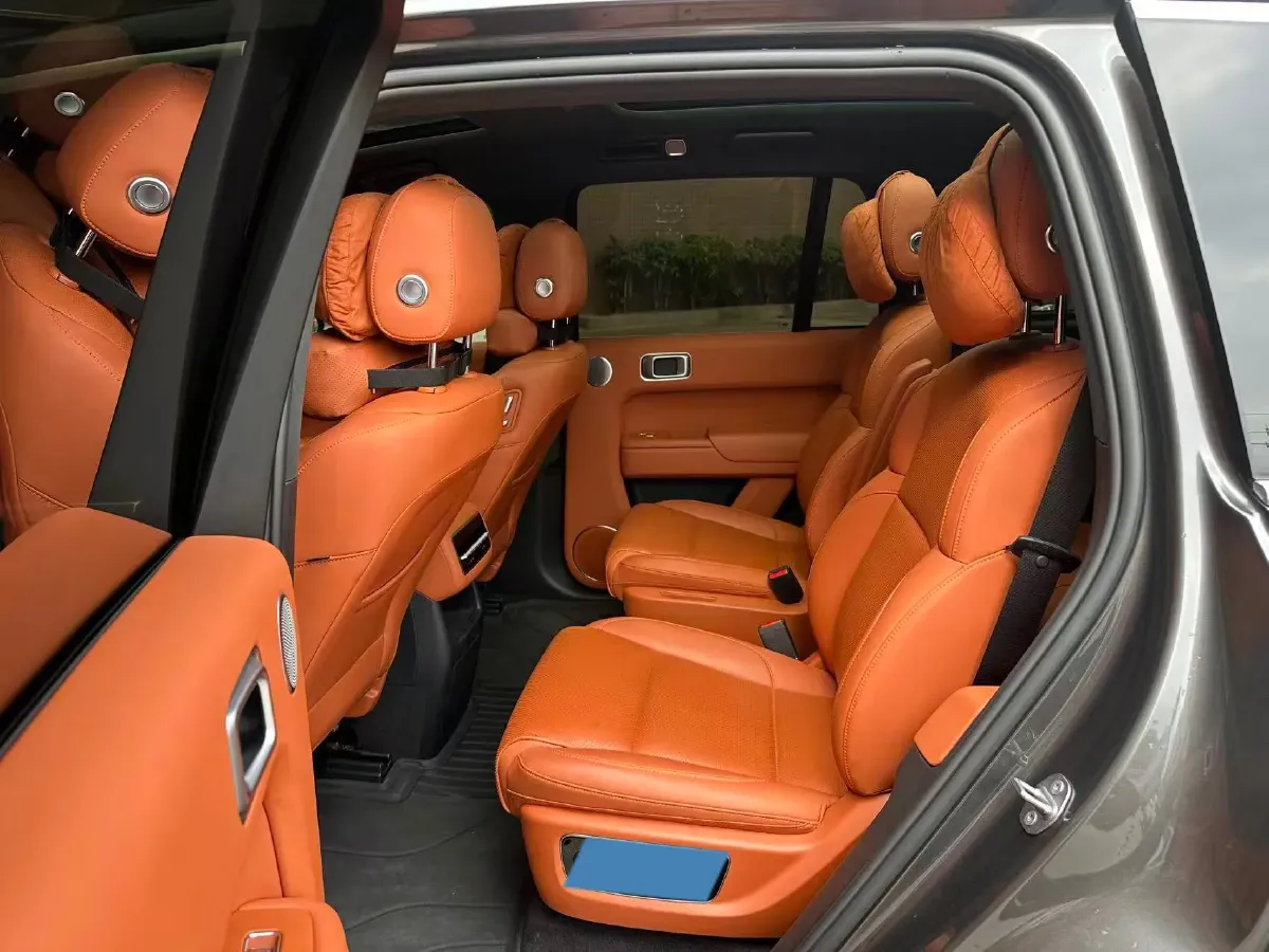 2023 Li L8 Range Extended 154HP REEV 40.9KWH,autocango,china used car exporter,china ev exporter,chinese used car exporter,chinese used ev exporter