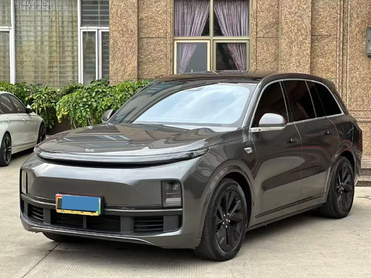 2023 Li L8 Range Extended 154HP REEV 40.9KWH,autocango,china used car exporter,china ev exporter,chinese used car exporter,chinese used ev exporter