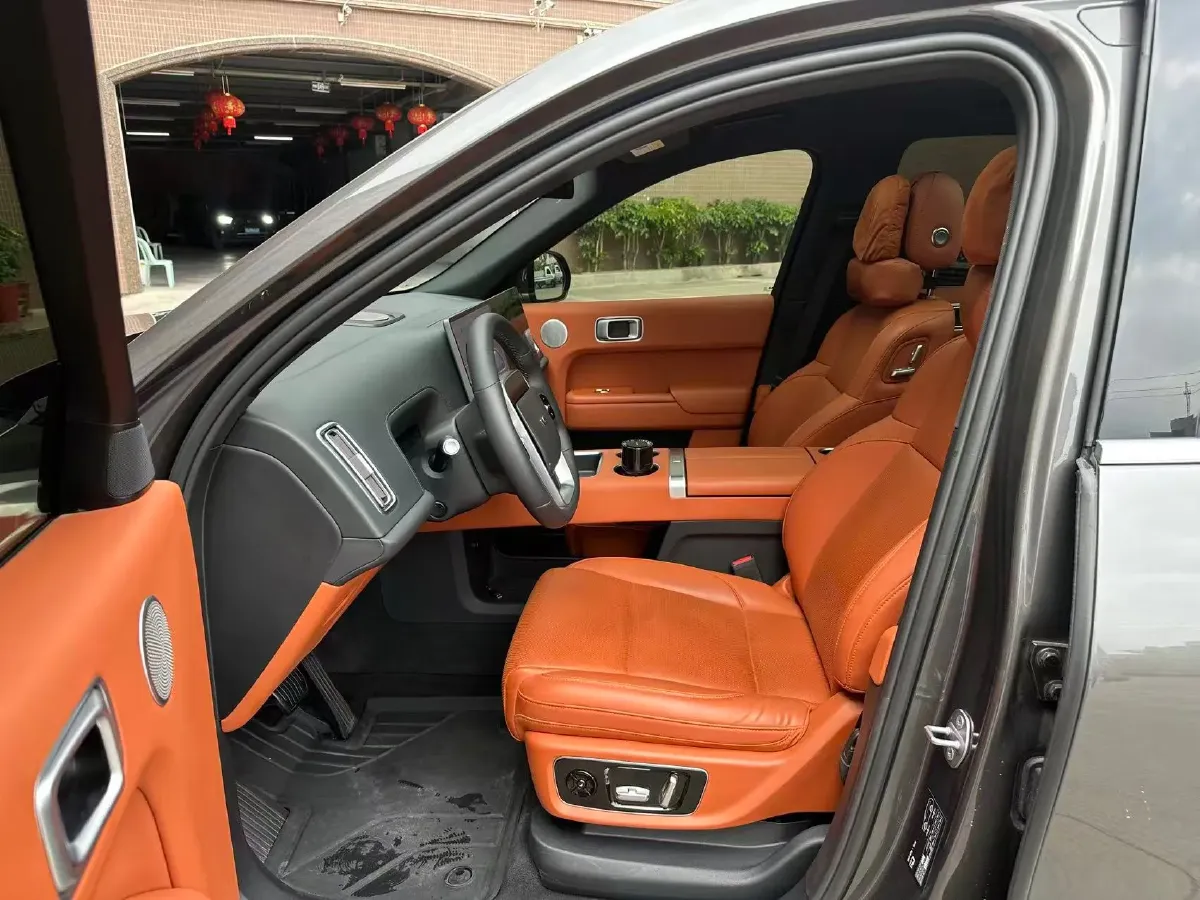 2023 Li L8 Range Extended 154HP REEV 40.9KWH,autocango,china used car exporter,china ev exporter,chinese used car exporter,chinese used ev exporter