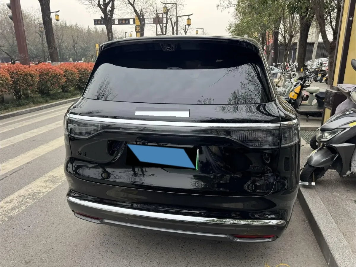 2025 AITO AITO M8 REEV 160HP REEV 53.4KWH,autocango,china used car exporter,china ev exporter,chinese used car exporter,chinese used ev exporter