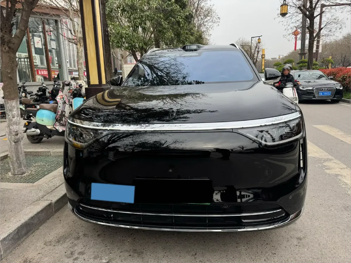2025 AITO AITO M8 REEV 160HP REEV 53.4KWH,autocango,china used car exporter,china ev exporter,chinese used car exporter,chinese used ev exporter