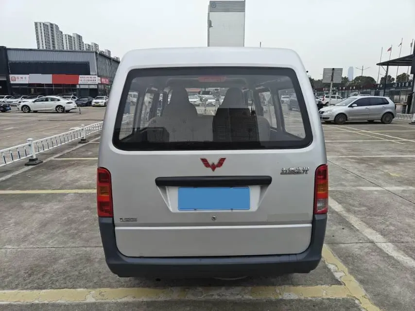 2015 WuLing ZhiGuang 1.2L 82HP L4 5MT,autocango,china used car exporter,china ev exporter,chinese used car exporter,chinese used ev exporter