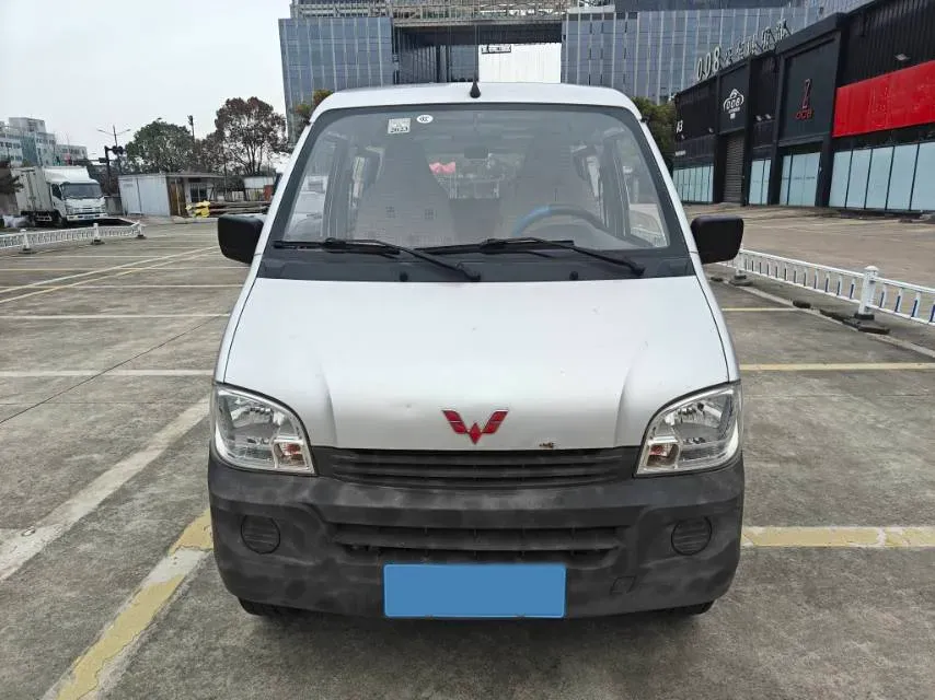 2015 WuLing ZhiGuang 1.2L 82HP L4 5MT,autocango,china used car exporter,china ev exporter,chinese used car exporter,chinese used ev exporter