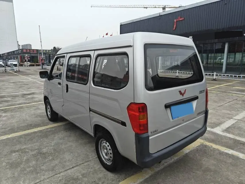 2015 WuLing ZhiGuang 1.2L 82HP L4 5MT,autocango,china used car exporter,china ev exporter,chinese used car exporter,chinese used ev exporter