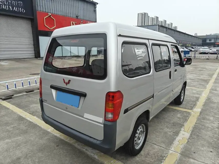 2015 WuLing ZhiGuang 1.2L 82HP L4 5MT,autocango,china used car exporter,china ev exporter,chinese used car exporter,chinese used ev exporter