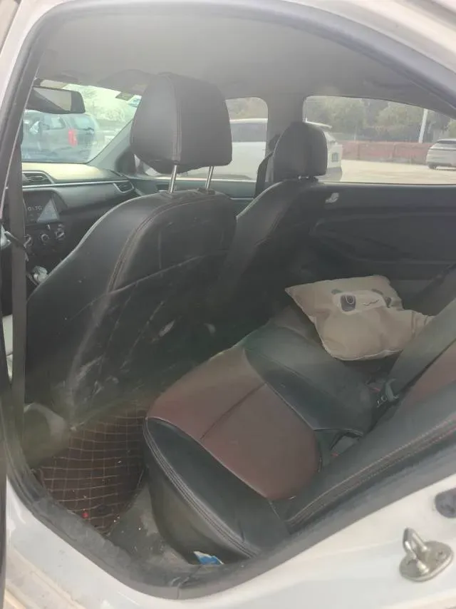 2017 Hyundai Reina 1.4L 95HP L4 5MT,autocango,china used car exporter,china ev exporter,chinese used car exporter,chinese used ev exporter