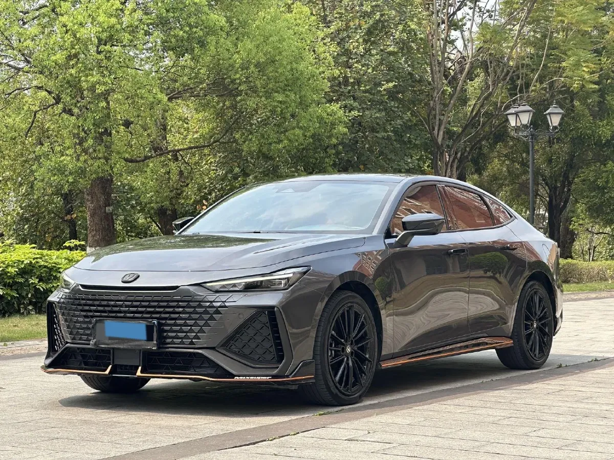 2023 ChangAn UNI-V 2.0T 233HP L4 8AT,autocango,china used car exporter,china ev exporter,chinese used car exporter,chinese used ev exporter