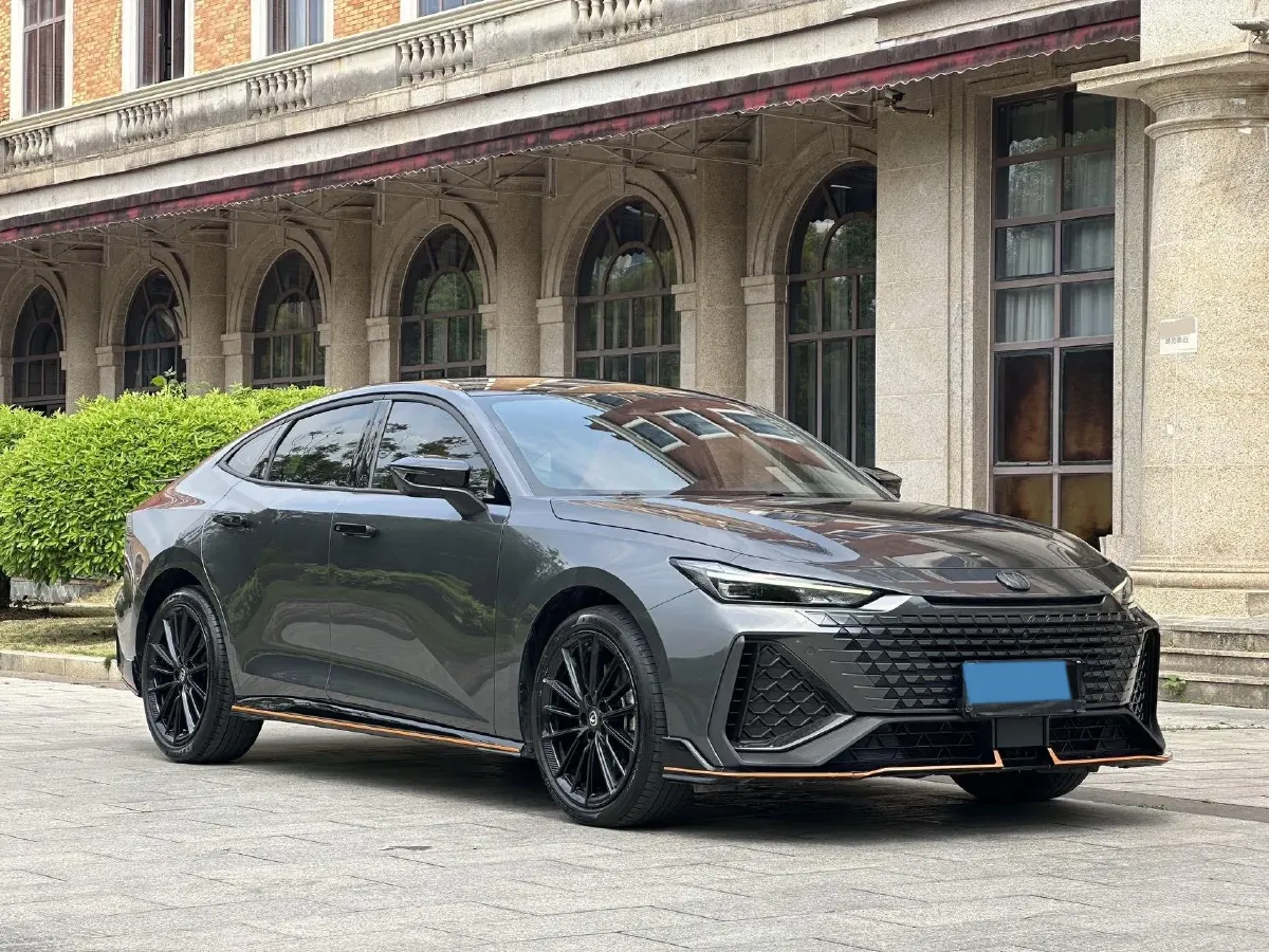 2023 ChangAn UNI-V 2.0T 233HP L4 8AT,autocango,china used car exporter,china ev exporter,chinese used car exporter,chinese used ev exporter