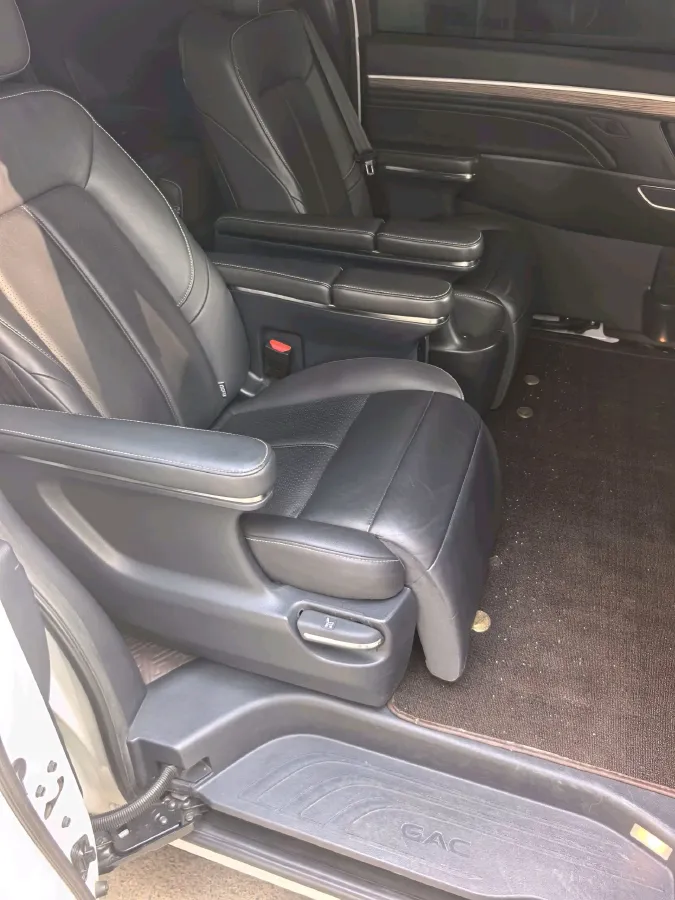 2021 GAC Trumpchi M8 2.0T 252HP L4 8AT,autocango,china used car exporter,china ev exporter,chinese used car exporter,chinese used ev exporter