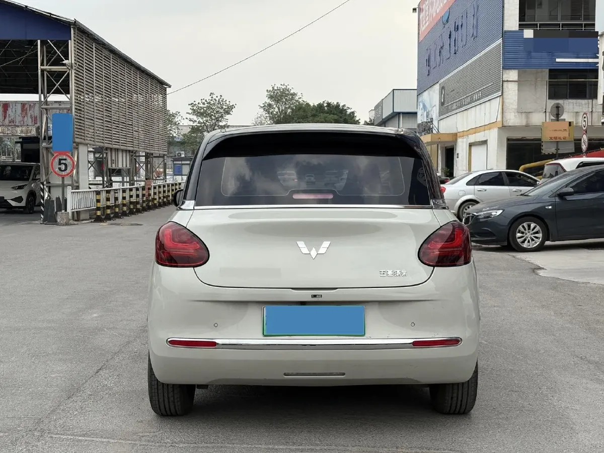 2023 WuLing BinGuo BEV 31.9KWH,autocango,china used car exporter,china ev exporter,chinese used car exporter,chinese used ev exporter