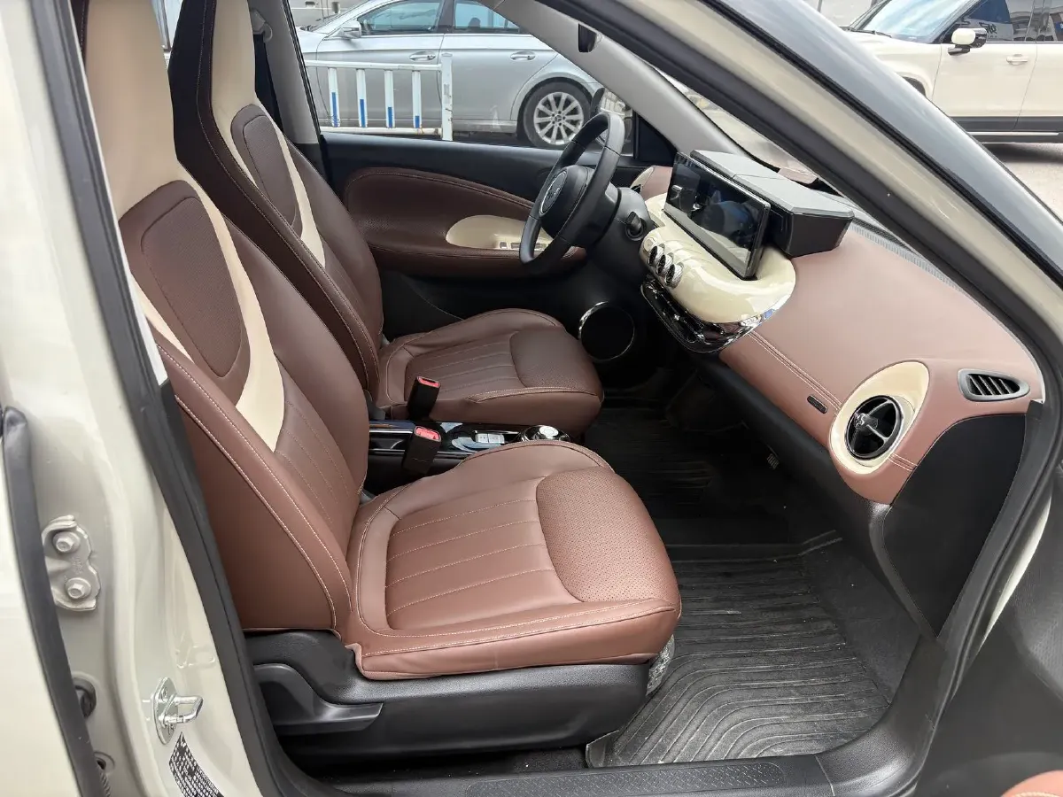 2023 WuLing BinGuo BEV 31.9KWH,autocango,china used car exporter,china ev exporter,chinese used car exporter,chinese used ev exporter