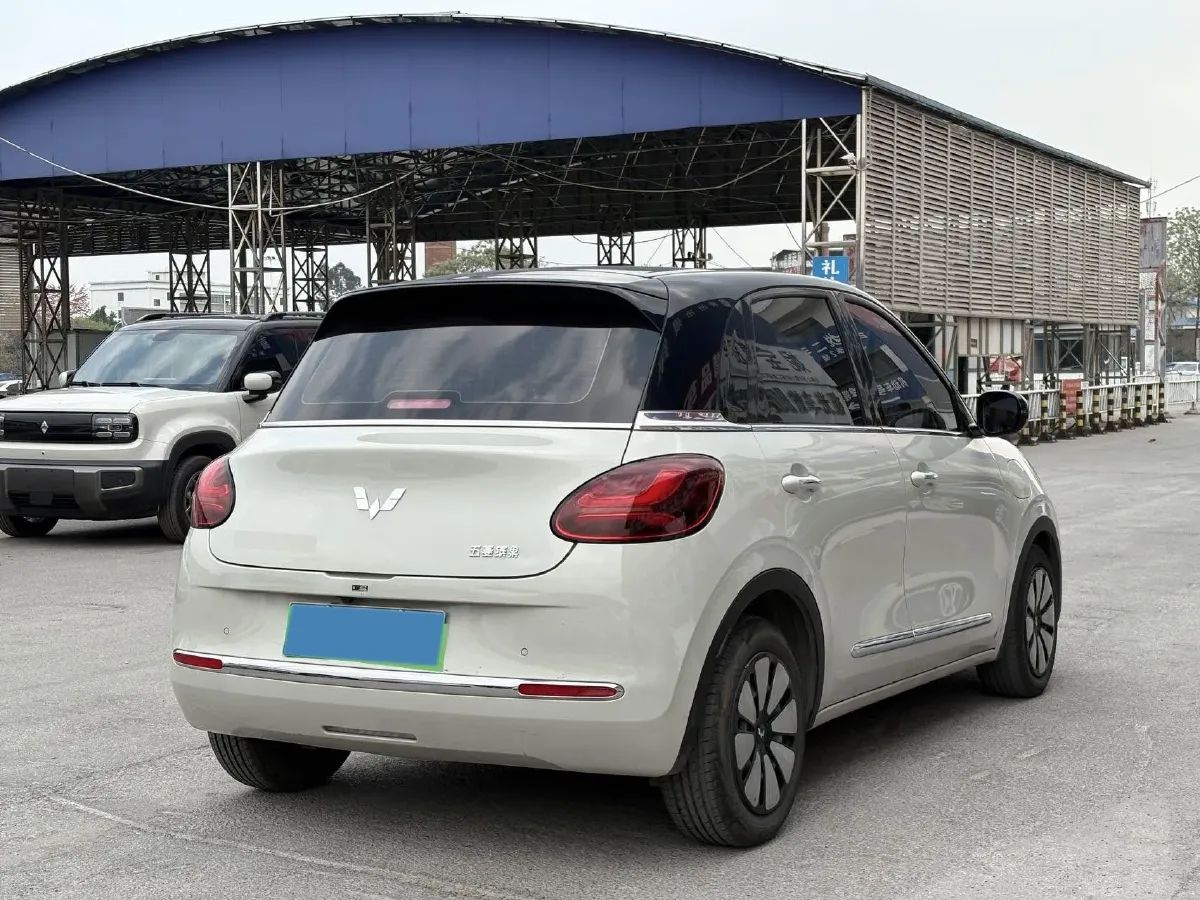 2023 WuLing BinGuo BEV 31.9KWH,autocango,china used car exporter,china ev exporter,chinese used car exporter,chinese used ev exporter