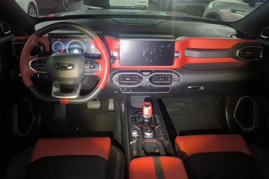 2020 Geely ICON 1.5T 177HP L3 7DCT,autocango,china used car exporter,china ev exporter,chinese used car exporter,chinese used ev exporter