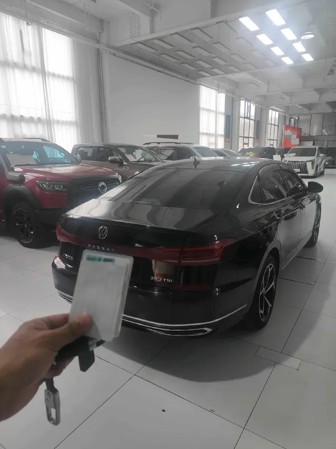 2023 Volkswagen Passat 2.0T 186HP L4 7DCT,autocango,china used car exporter,china ev exporter,chinese used car exporter,chinese used ev exporter