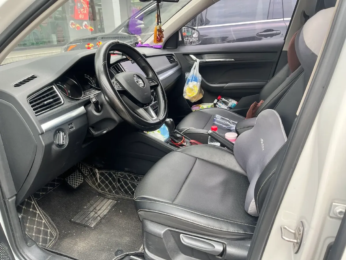 2021 Skoda Kamiq 1.5L 112HP L4 6AT,autocango,china used car exporter,china ev exporter,chinese used car exporter,chinese used ev exporter