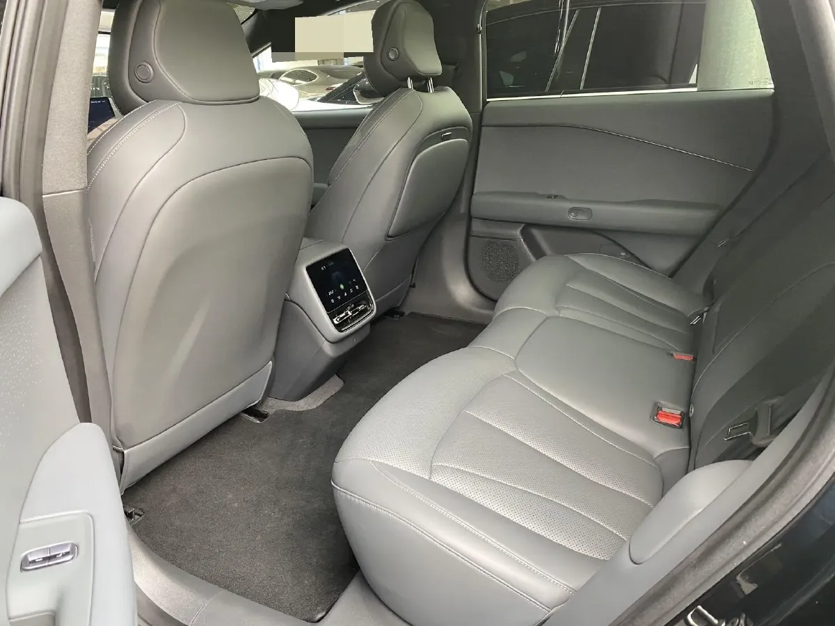 2024 Xpeng P7+ BEV 60.7KWH,autocango,china used car exporter,china ev exporter,chinese used car exporter,chinese used ev exporter