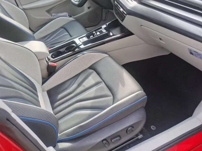 2022 Skoda Superb 2.0T 186HP L4 7DCT,autocango,china used car exporter,china ev exporter,chinese used car exporter,chinese used ev exporter