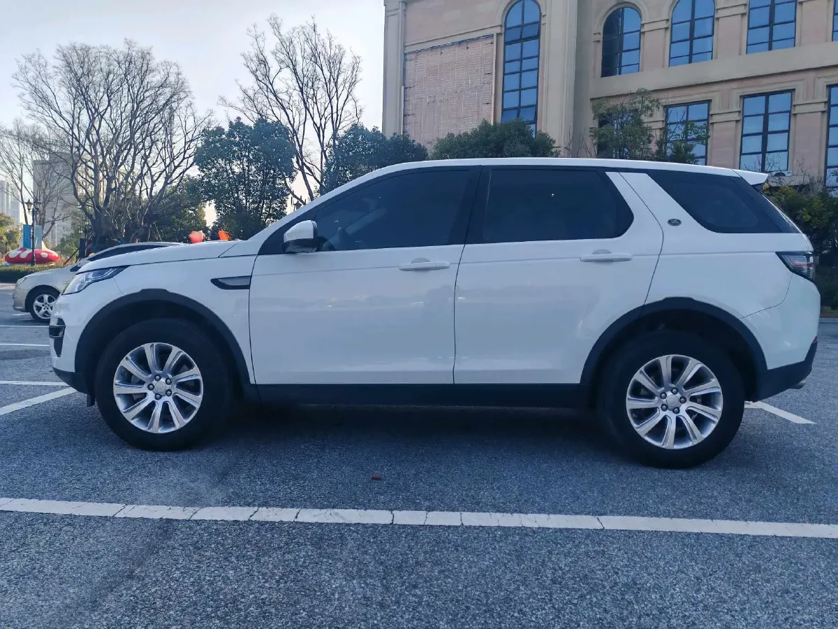 2019 Land Rover Discovery Sport 2.0T 241HP L4 9AT,autocango,china used car exporter,china ev exporter,chinese used car exporter,chinese used ev exporter