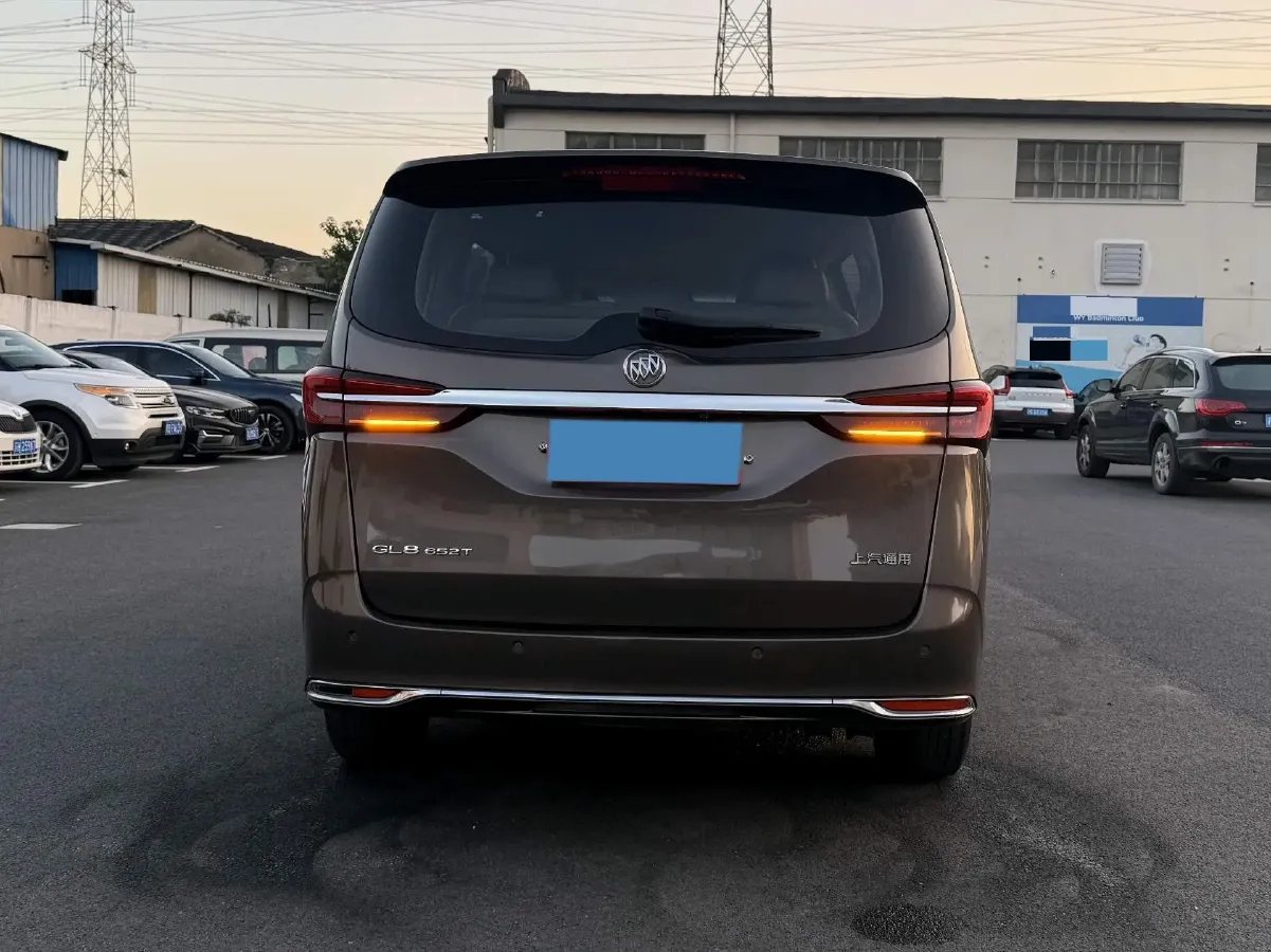 2021 Buick GL8 2.0T 237HP L4 9AT,autocango,china used car exporter,china ev exporter,chinese used car exporter,chinese used ev exporter