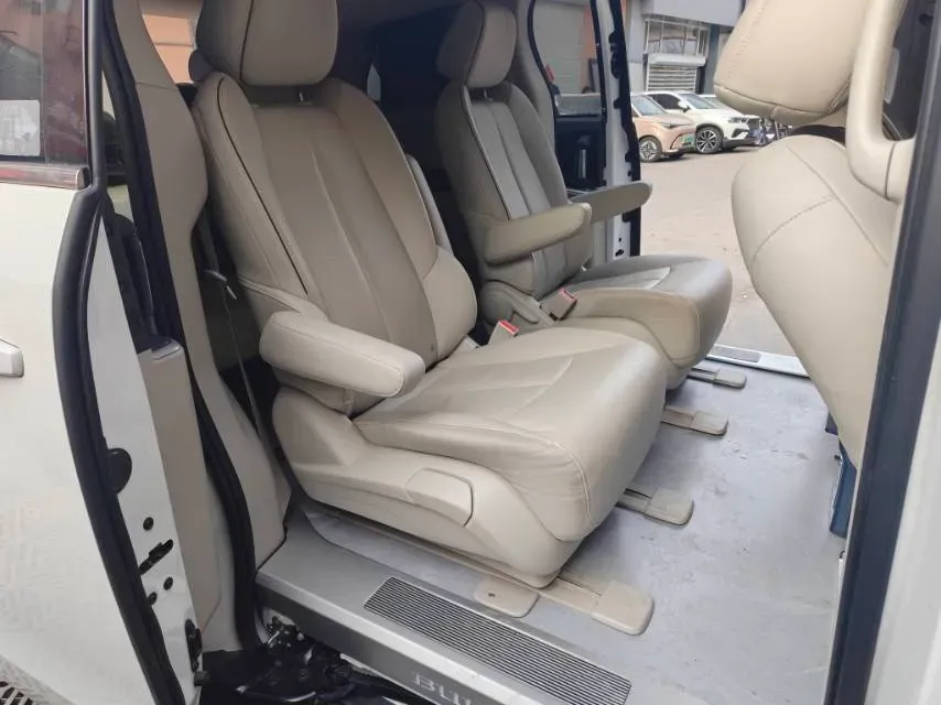 2021 Buick GL8 2.0T 237HP L4 9AT,autocango,china used car exporter,china ev exporter,chinese used car exporter,chinese used ev exporter