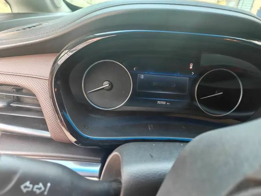 2021 Buick GL8 2.0T 237HP L4 9AT,autocango,china used car exporter,china ev exporter,chinese used car exporter,chinese used ev exporter