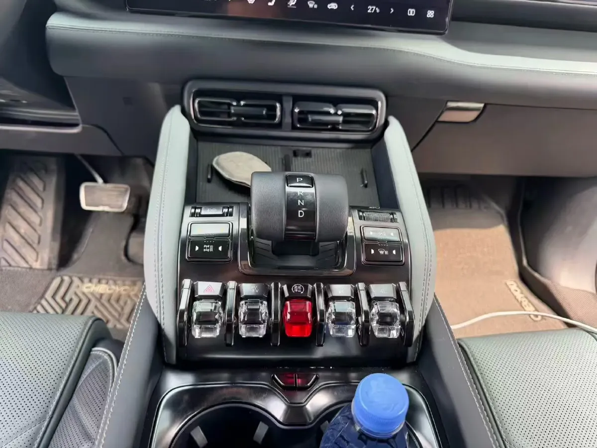 2023 FangChengBao Bao 5 1.5T 194HP L4 E-CVT PHEV 31.8KWH,autocango,china used car exporter,china ev exporter,chinese used car exporter,chinese used ev exporter