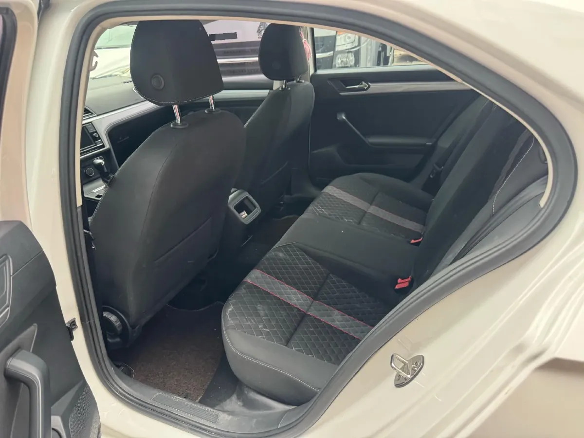 2019 Volkswagen T-Cross 1.4T 150HP L4 7DCT,autocango,china used car exporter,china ev exporter,chinese used car exporter,chinese used ev exporter