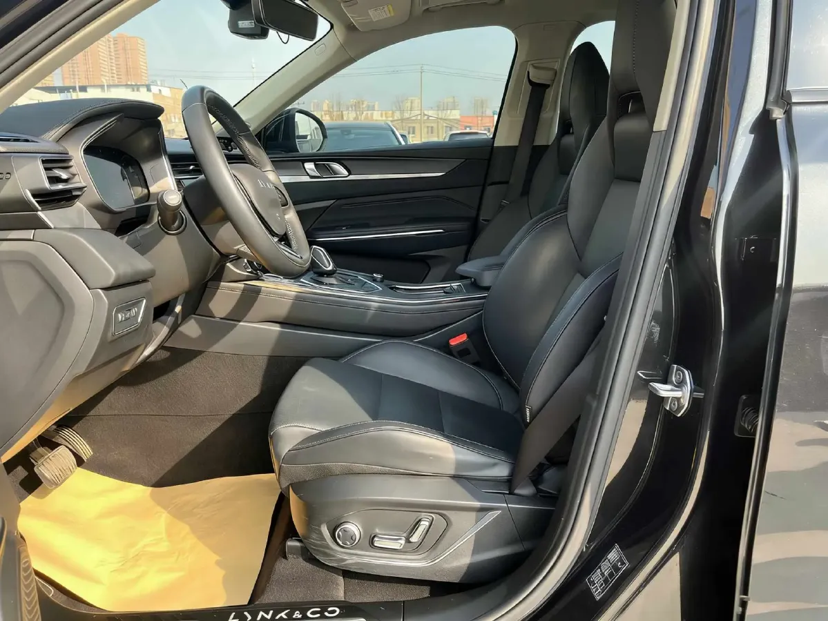 2021 LYNK&CO 01 2.0T 254HP L4 8AT,autocango,china used car exporter,china ev exporter,chinese used car exporter,chinese used ev exporter