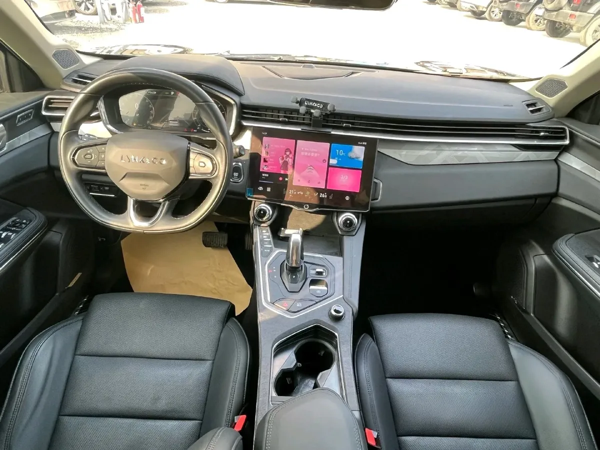 2021 LYNK&CO 01 2.0T 254HP L4 8AT,autocango,china used car exporter,china ev exporter,chinese used car exporter,chinese used ev exporter