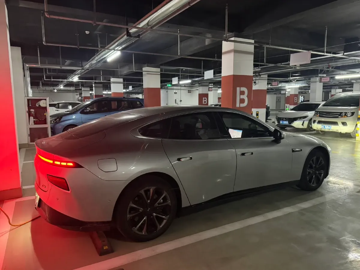 2022 Xpeng P7 BEV 83.1KWH,autocango,china used car exporter,china ev exporter,chinese used car exporter,chinese used ev exporter