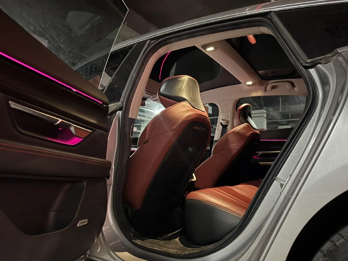 2022 Xpeng P7 BEV 83.1KWH,autocango,china used car exporter,china ev exporter,chinese used car exporter,chinese used ev exporter