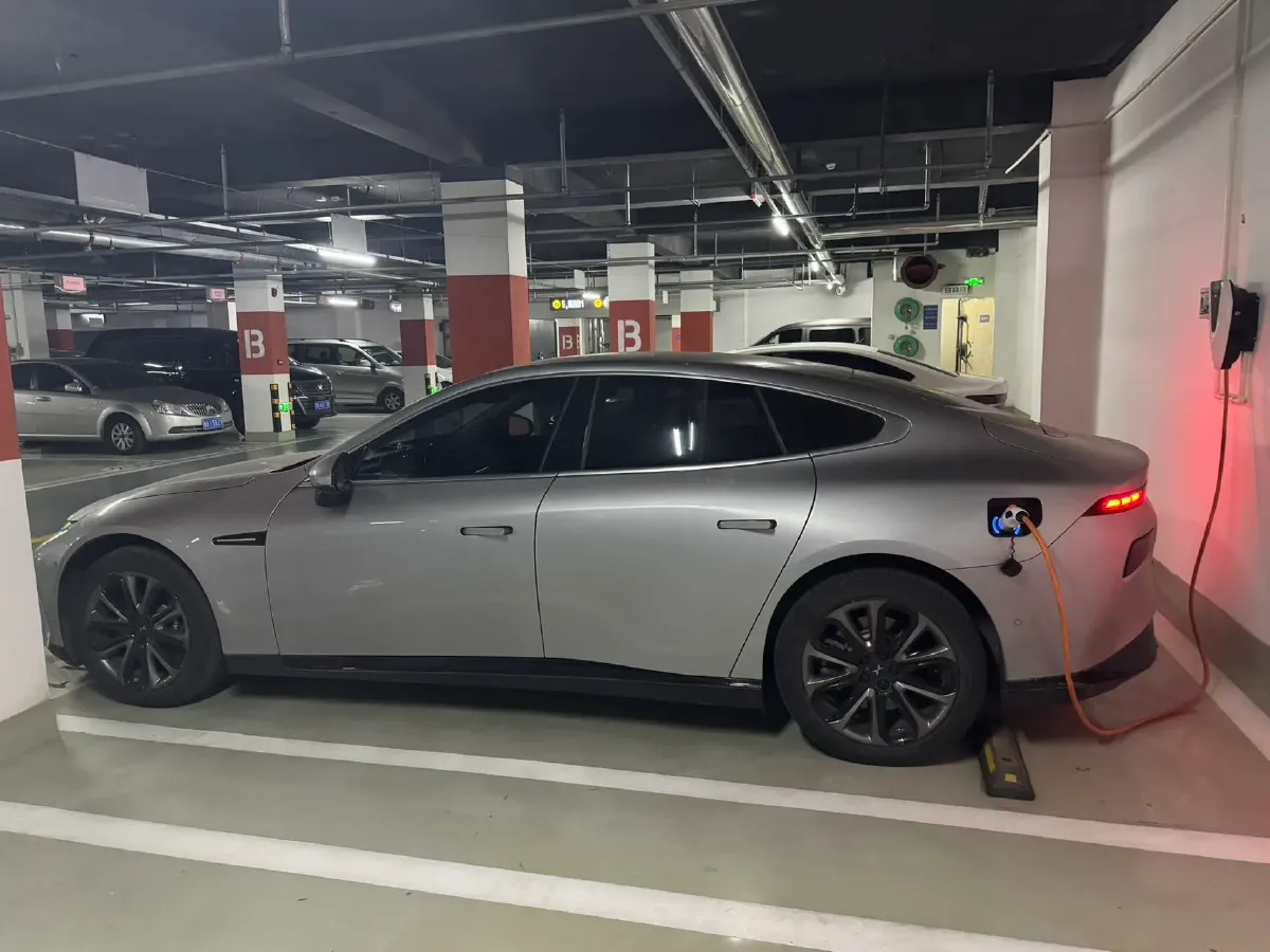 2022 Xpeng P7 BEV 83.1KWH,autocango,china used car exporter,china ev exporter,chinese used car exporter,chinese used ev exporter