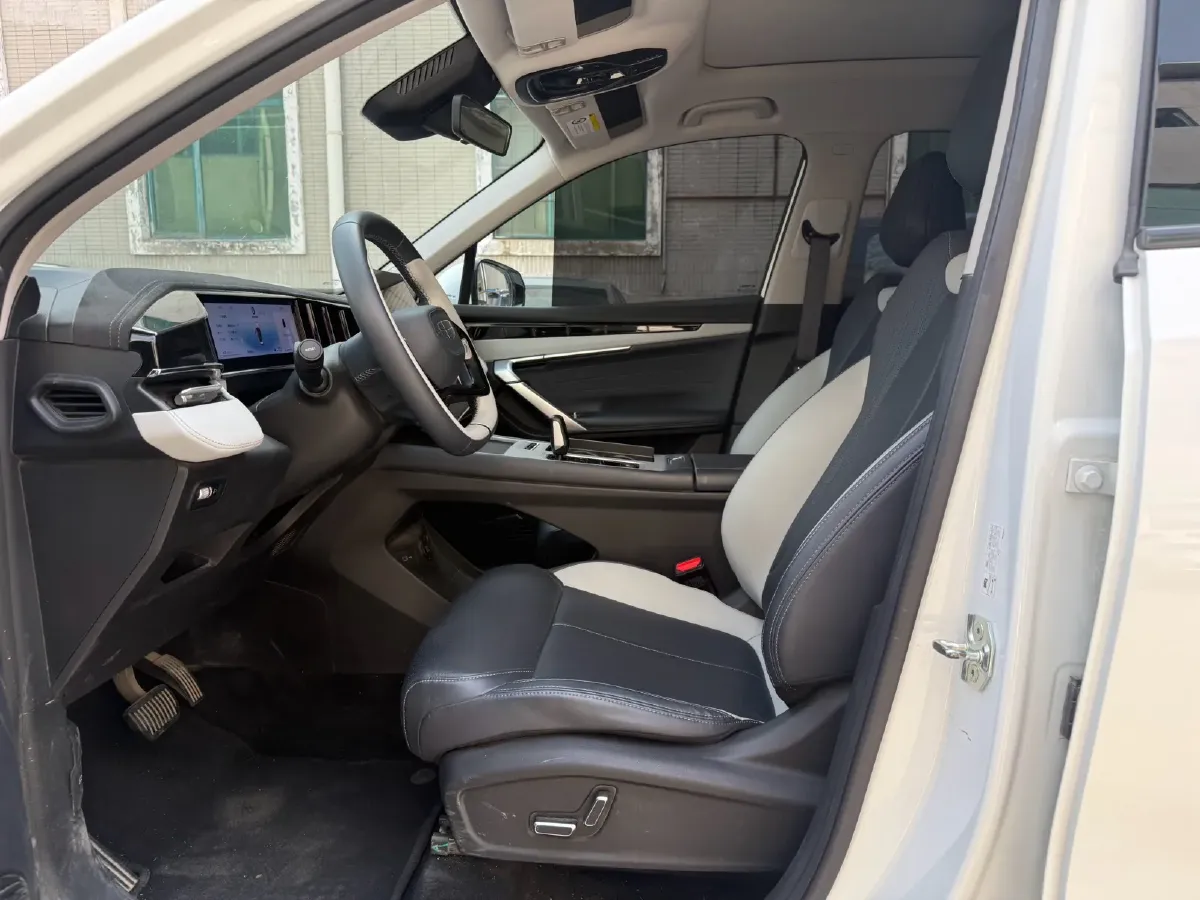 2024 Geely StarRay 1.5T 181HP L4 7DCT,autocango,china used car exporter,china ev exporter,chinese used car exporter,chinese used ev exporter